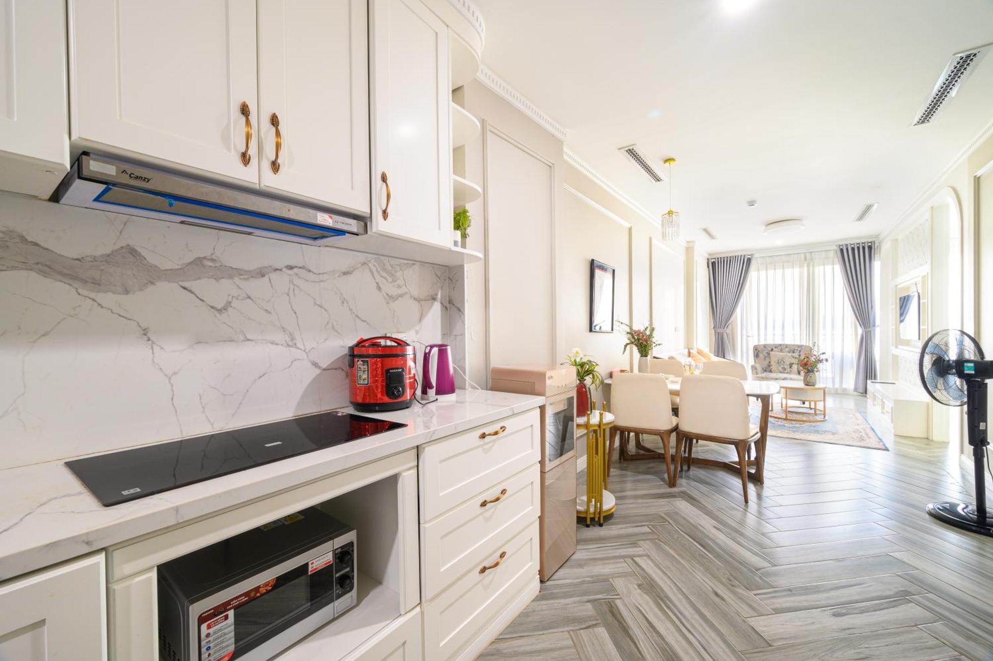 Luxe Paradise Suites Xuan Dieu Hanoi Exteriör bild